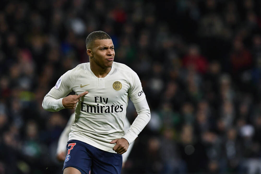 梁家辉：42载演绎160多个角色，真心永远不能被AI替代｜帧心